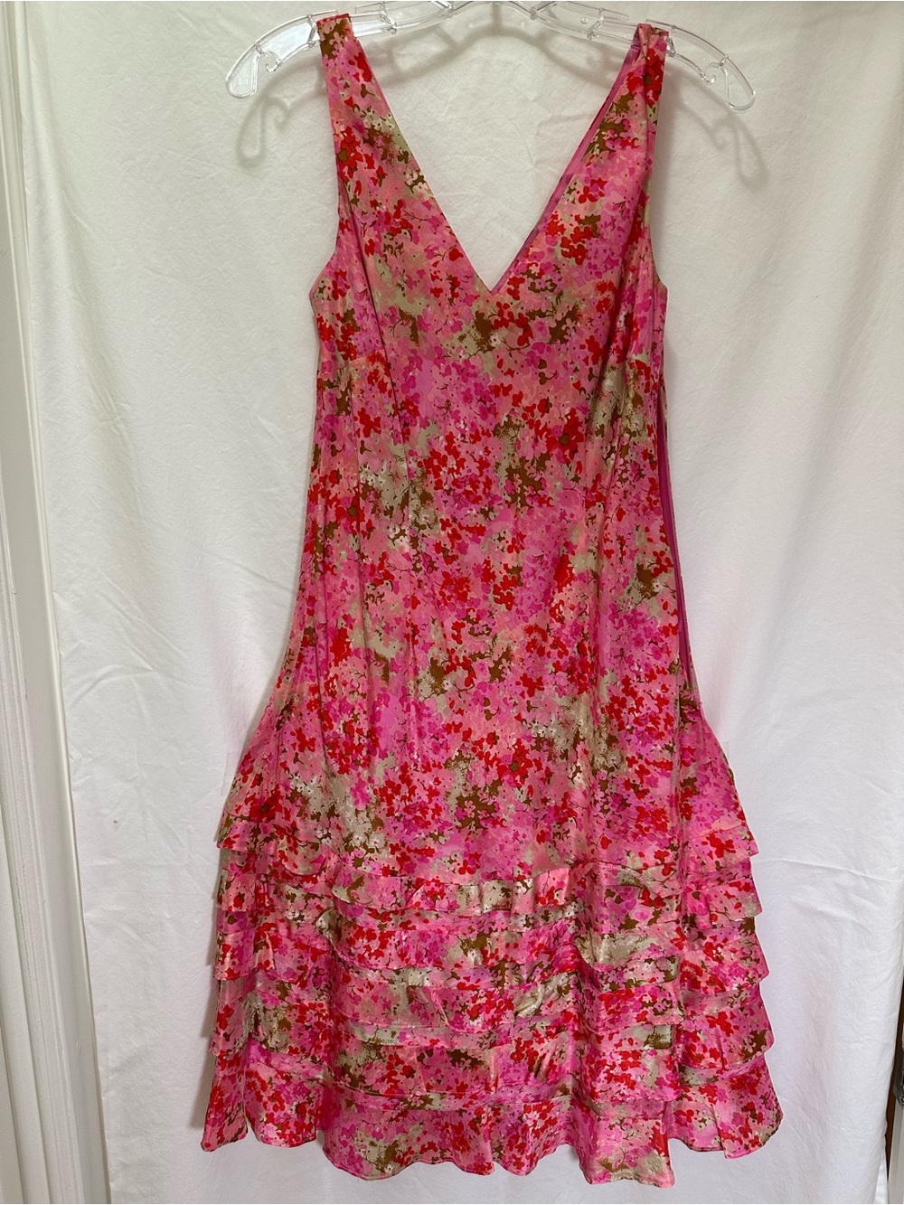 Ann Taylor Pink Floral V-Neck Tiered Dress